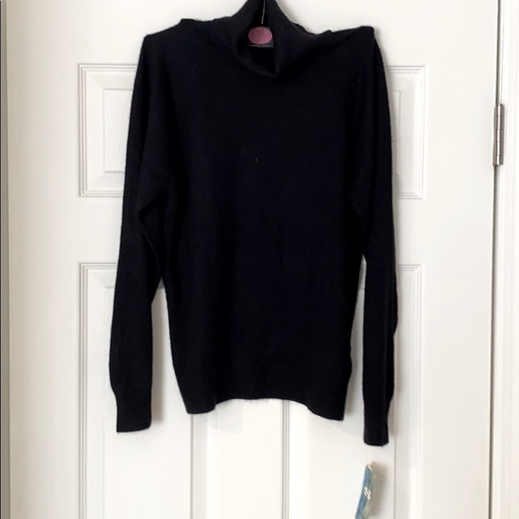 Super soft Black Turtleneck - Picture 1 of 5